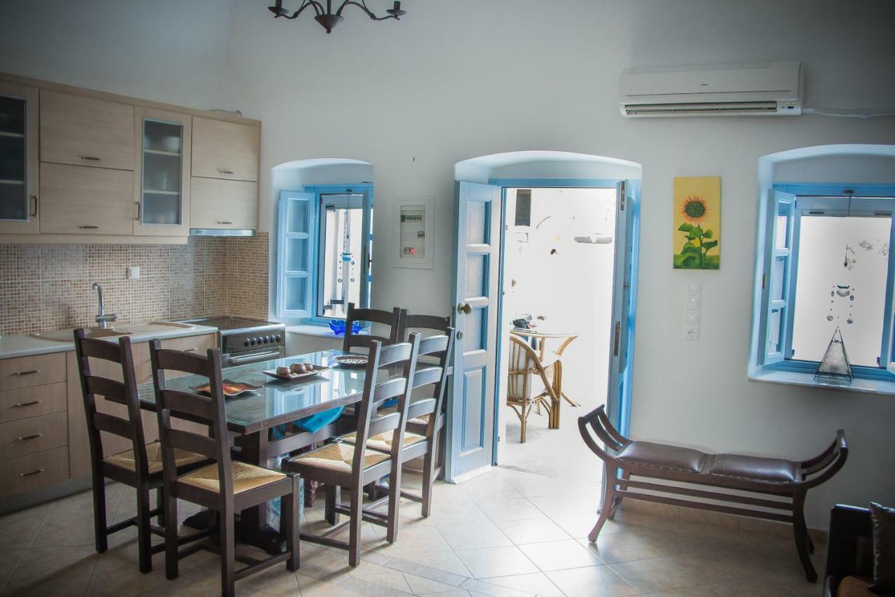 בית הארחה Emporio  	Katsinaros House מראה חיצוני תמונה